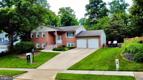 6006 Merryvale Ct, Springfield, VA 22152