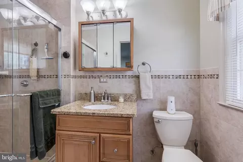Bath - 6006 Merryvale Ct, Springfield, VA 22152 photo 2 of 3