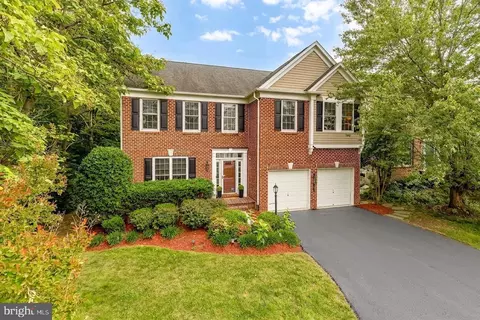 8155 Douglas Fir Dr, Lorton, VA 22079