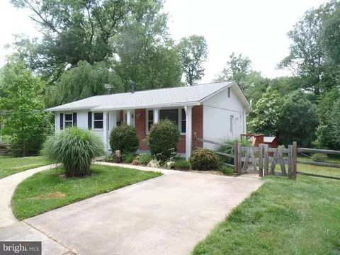 4338 Andes Dr, Fairfax, VA 22030
