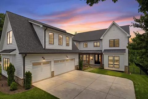 202 Branch Rd SE, Vienna, VA 22180