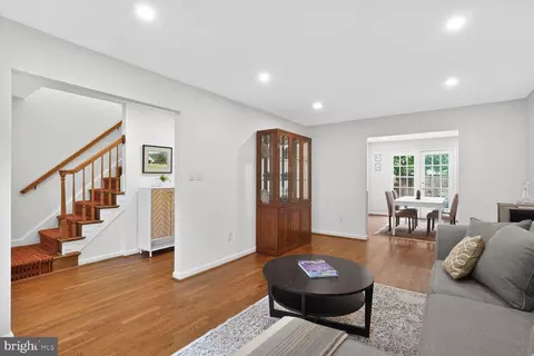 Entry Way - 7024 Alicent Pl, Mclean, VA 22101 photo 3 of 3