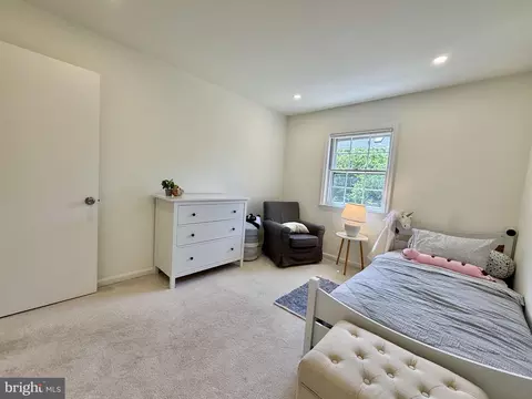 Bedroom - 7024 Alicent Pl, Mclean, VA 22101 photo 11 of 11
