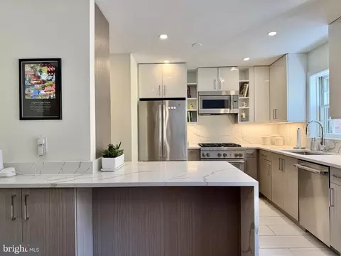 Kitchen - 7024 Alicent Pl, Mclean, VA 22101 photo 1 of 9