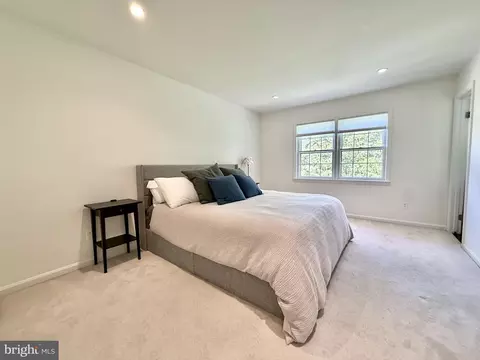Bedroom - 7024 Alicent Pl, Mclean, VA 22101 photo 4 of 11