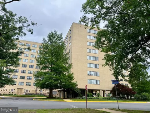 6641 Wakefield Dr #703, Alexandria, VA 22307