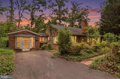 7613 Fort Hunt Rd, Alexandria, VA 22308