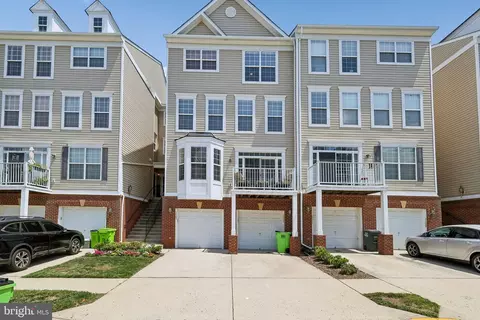 2507 Einstein St #223, Herndon, VA 20171