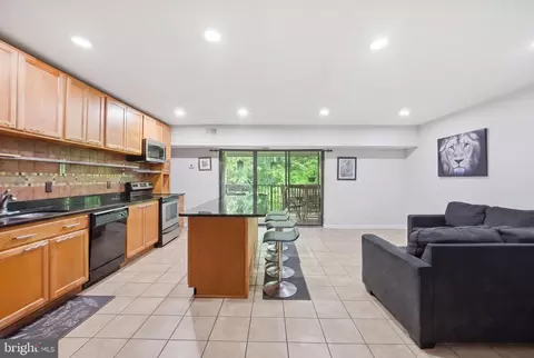 11650 Stoneview Sq #90/22C, Reston, VA 20191