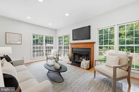 Living - 7506 Irene Ct, Springfield, VA 22153 photo 1 of 6