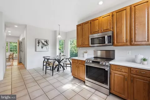Kitchen - 7506 Irene Ct, Springfield, VA 22153 photo 5 of 6