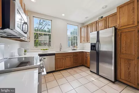 Kitchen - 7506 Irene Ct, Springfield, VA 22153 photo 4 of 6