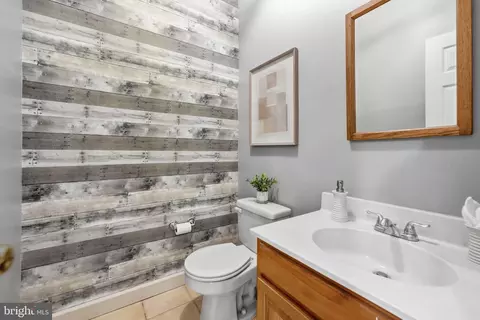 Bath - 7506 Irene Ct, Springfield, VA 22153 photo 3 of 6