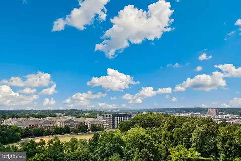 5902 Mount Eagle Dr #1501, Alexandria, VA 22303