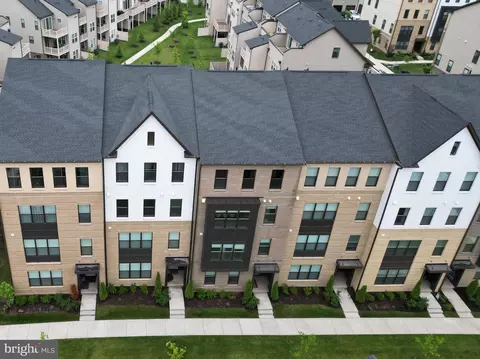 4953 Longmire Way, Chantilly, VA 20151