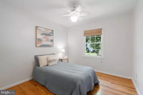 Bedroom - 9501 Wallingford Dr, Burke, VA 22015 photo 2 of 5