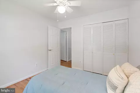Bedroom - 9501 Wallingford Dr, Burke, VA 22015 photo 3 of 5