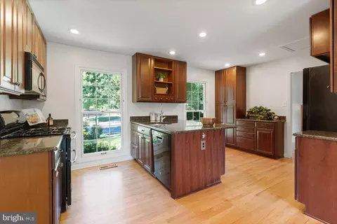 Kitchen - 9501 Wallingford Dr, Burke, VA 22015 photo 1 of 3