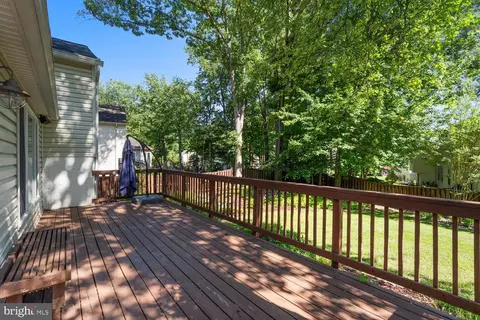 Exterior - 9501 Wallingford Dr, Burke, VA 22015 photo 3 of 12