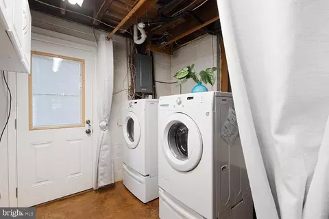 Other - 9501 Wallingford Dr, Burke, VA 22015 photo 4 of 7