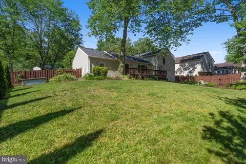 Exterior - 9501 Wallingford Dr, Burke, VA 22015 photo 5 of 12