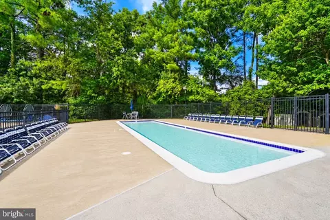 Exterior - 9501 Wallingford Dr, Burke, VA 22015 photo 12 of 12