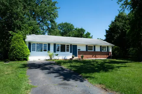 7200 Vellex Ln, Annandale, VA 22003