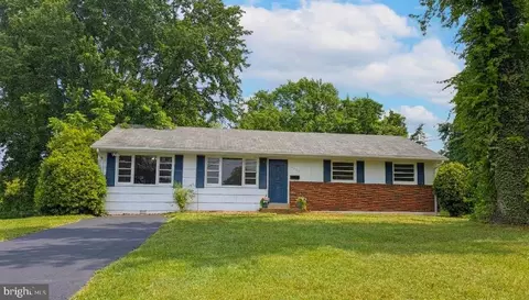 7200 Vellex Ln, Annandale, VA 22003