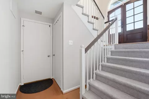 Entry Way - 7601 Cervantes Ct, Springfield, VA 22153 photo 5 of 5