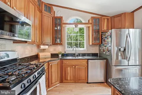 Kitchen - 7601 Cervantes Ct, Springfield, VA 22153 photo 2 of 6