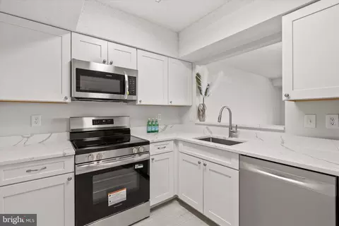 5505 Seminary Rd #1212-N, Falls Church, VA 22041