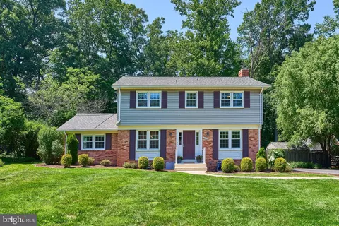 12012 Wayland St, Oakton, VA 22124