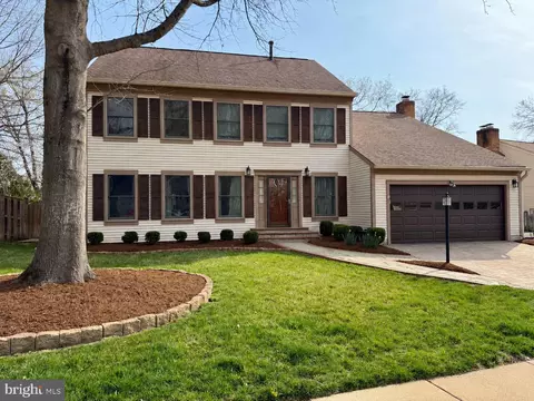 7007 Devereux Circle Dr, Alexandria, VA 22315