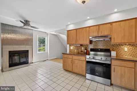 Kitchen - 7265 Kousa Ln, Springfield, VA 22152 photo 2 of 3