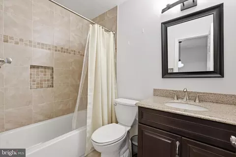 Bath - 1609 Oak Spring Way, Reston, VA 20190 photo 2 of 3