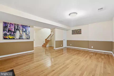 Living - 1609 Oak Spring Way, Reston, VA 20190 photo 7 of 10