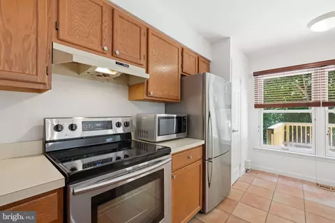 Kitchen - 1609 Oak Spring Way, Reston, VA 20190 photo 3 of 3