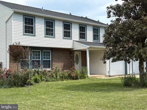 12306 Streamvale Cir, Herndon, VA 20170