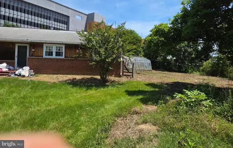 6501 Terry Dr, Springfield, VA 22150 photo 2