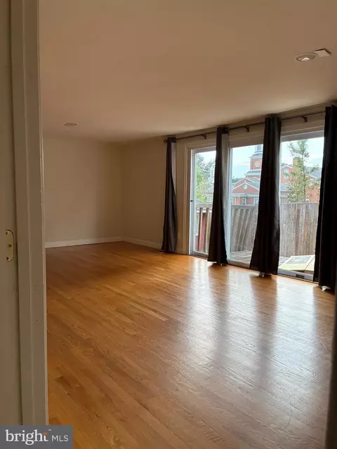 6501 Terry Dr, Springfield, VA 22150 photo 2