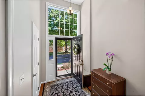 11737 Dry River Ct, Reston, VA 20191 photo 2