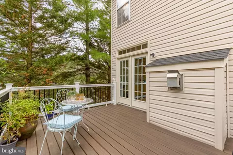 Exterior - 9151 Silvershadow Ct, Lorton, VA 22079 photo 3 of 6