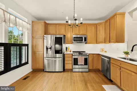 Kitchen - 9151 Silvershadow Ct, Lorton, VA 22079 photo 1 of 3