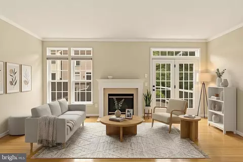 Living - 9151 Silvershadow Ct, Lorton, VA 22079 photo 1 of 2
