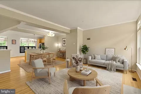 Living - 9151 Silvershadow Ct, Lorton, VA 22079 photo 2 of 2