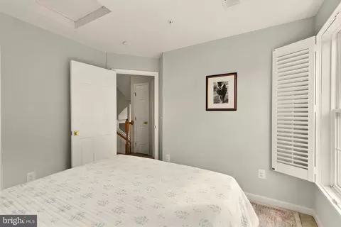 Bedroom - 9151 Silvershadow Ct, Lorton, VA 22079 photo 4 of 4