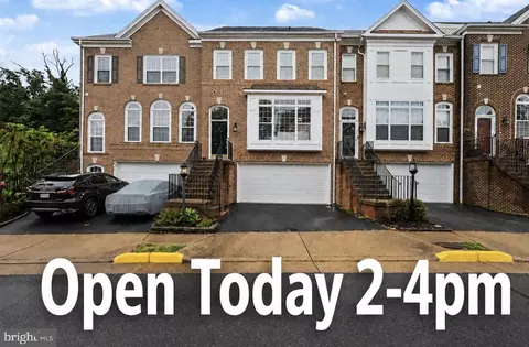 5728 Governors Pond Cir, Alexandria, VA 22310