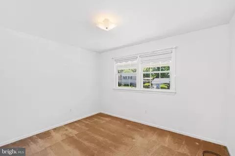 Bedroom - 6703 Red Jacket Rd, Springfield, VA 22152 photo 5 of 6