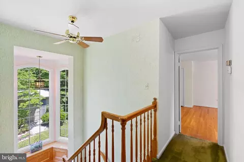 Entry Way - 6703 Red Jacket Rd, Springfield, VA 22152 photo 3 of 4