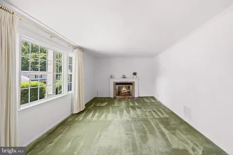 Living - 6703 Red Jacket Rd, Springfield, VA 22152 photo 1 of 1